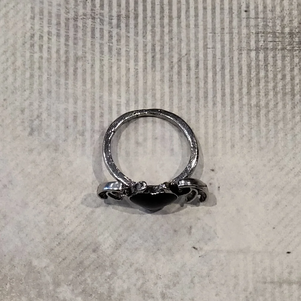 Heart Ring - Picture 2 of 3